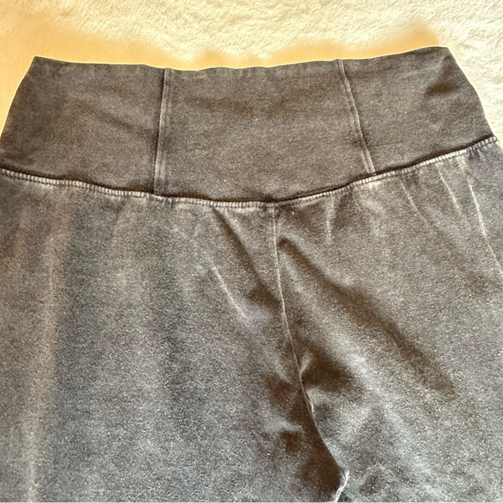 NWOT! Arizona flared split bottom pants - size medium - Picture 7 of 8